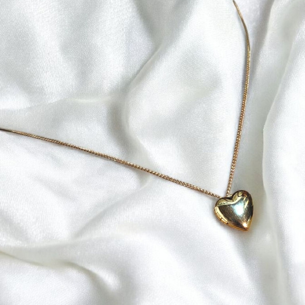 Vintage Golden Heart shaped Locket